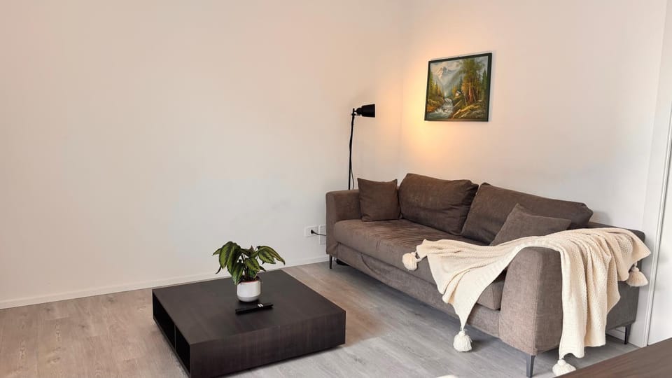 威尼斯Mestre市中心新装修独立卫浴阳台双人房 Vacation rental in Venice