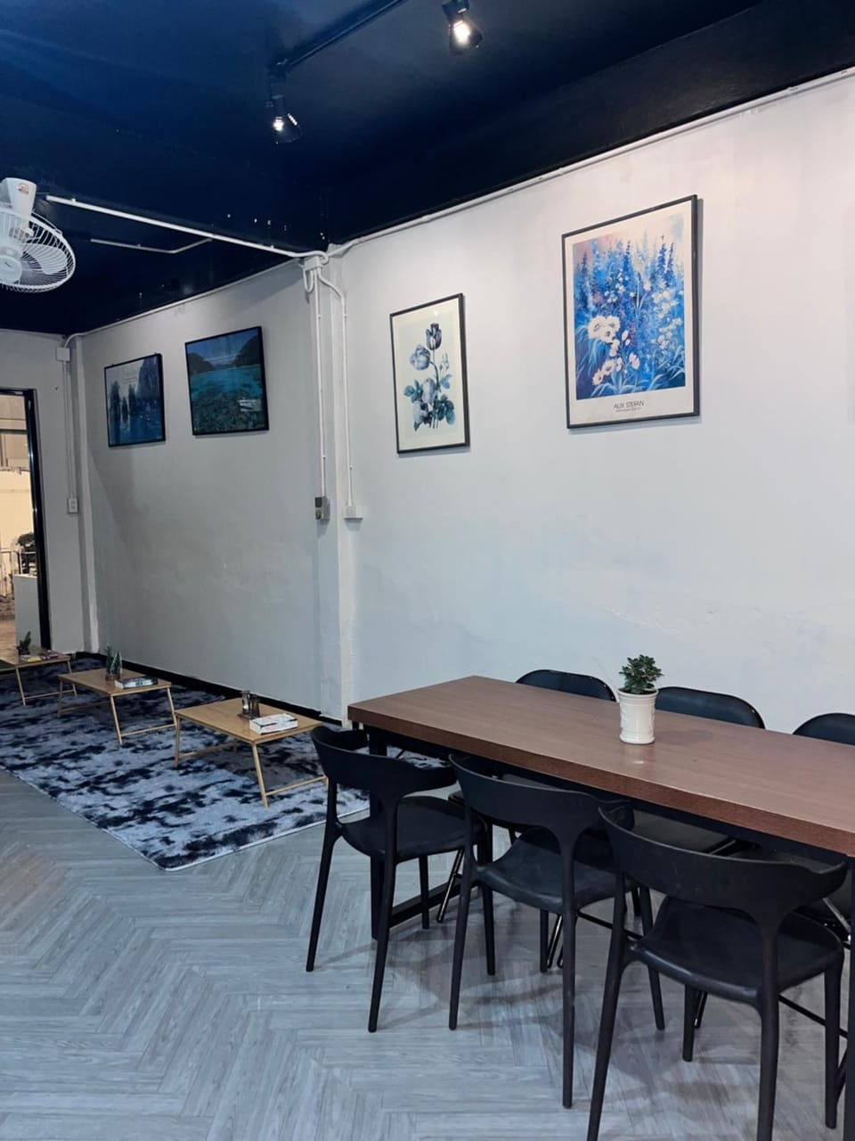 Seating area
