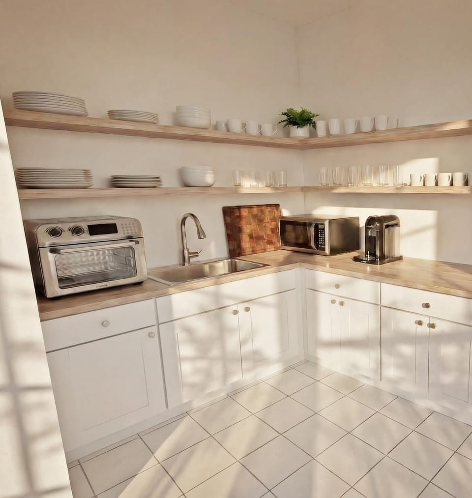 Kitchen or kitchenette