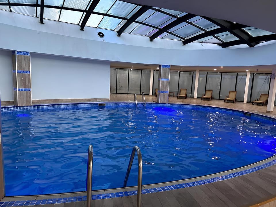 Pool view, Swimming pool