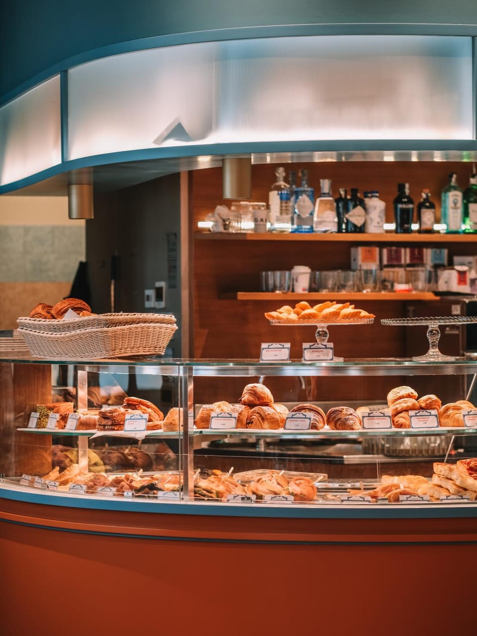 Restaurant/places to eat, Italian breakfast