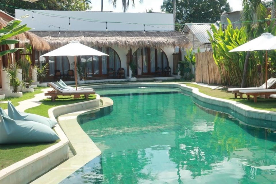 Pool view, Swimming pool