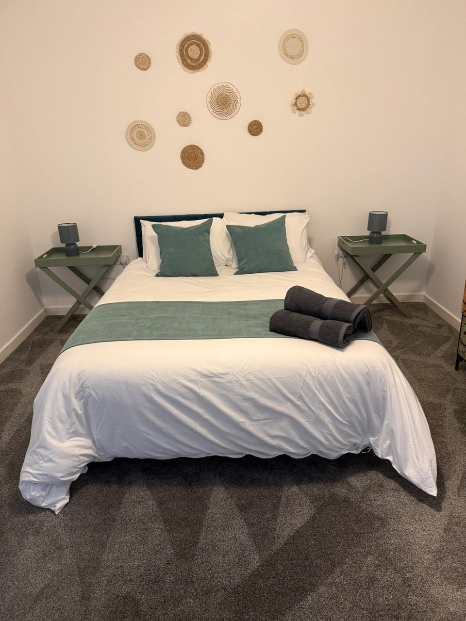Pool table-Pet Friendly-Beach access-Garden Apartment in Trearddur Bay