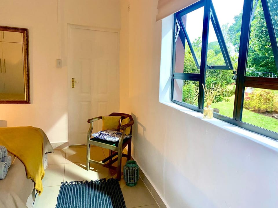 Seating area, Bedroom, Garden view