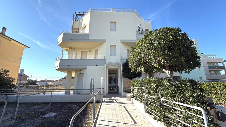 SE222 - Senigallia, esclusivo attico fronte mare con terrazza Apartment in Senigallia