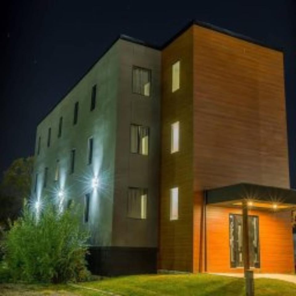 CLIFTON WALK C2 House in Niagara Falls