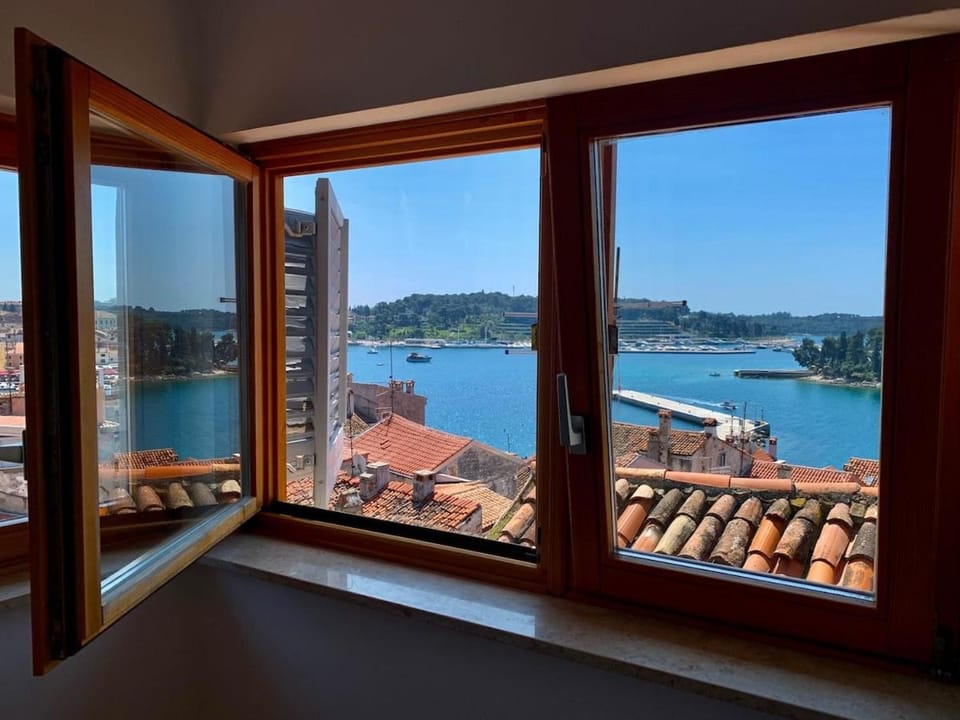 View (from property/room), View (from property/room), City view, Sea view