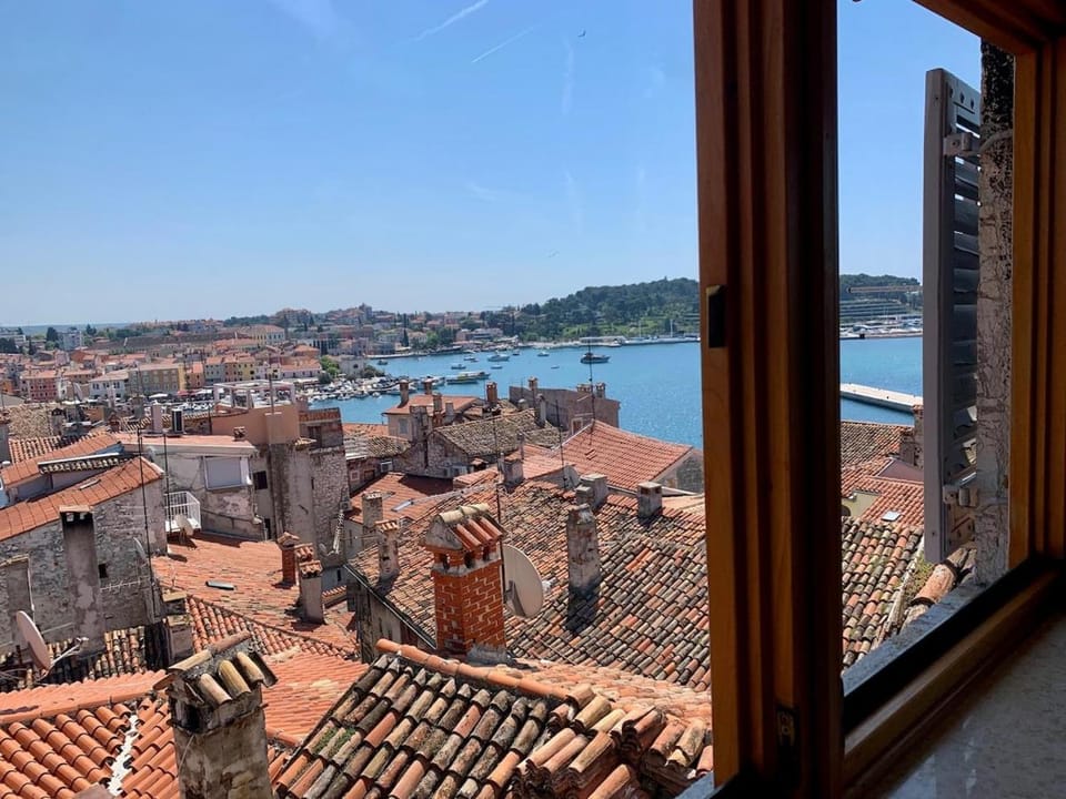 View (from property/room), City view, Sea view