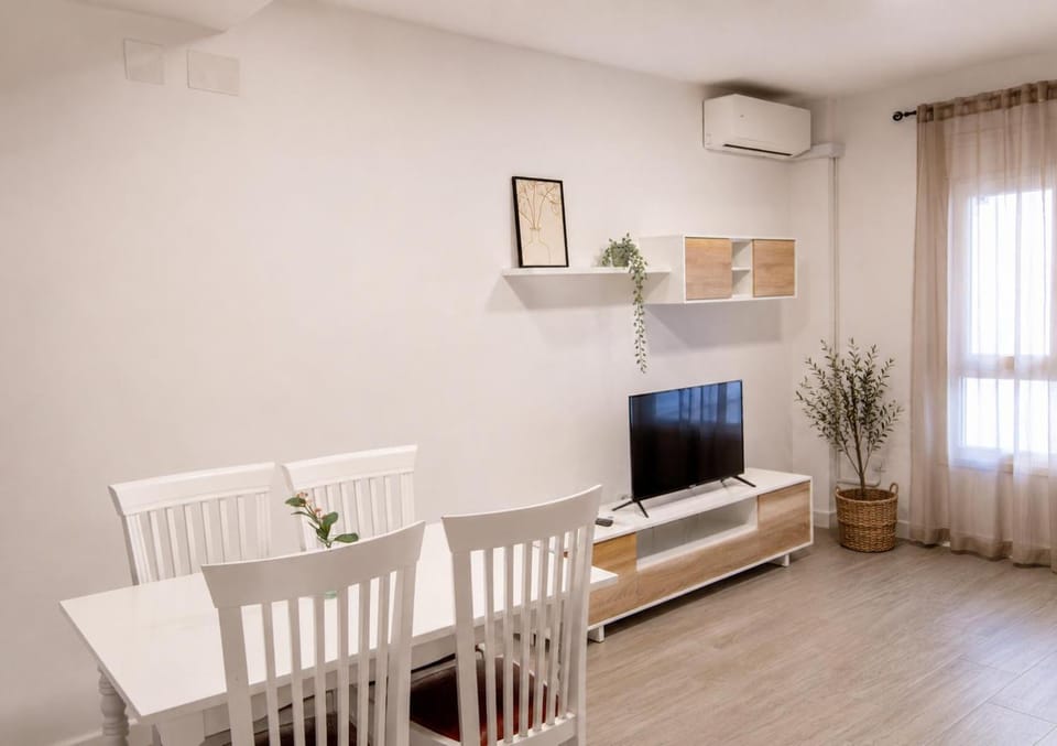 Hospedium GL Linarejos Suites Parking Gratis Apartment in Andalusia