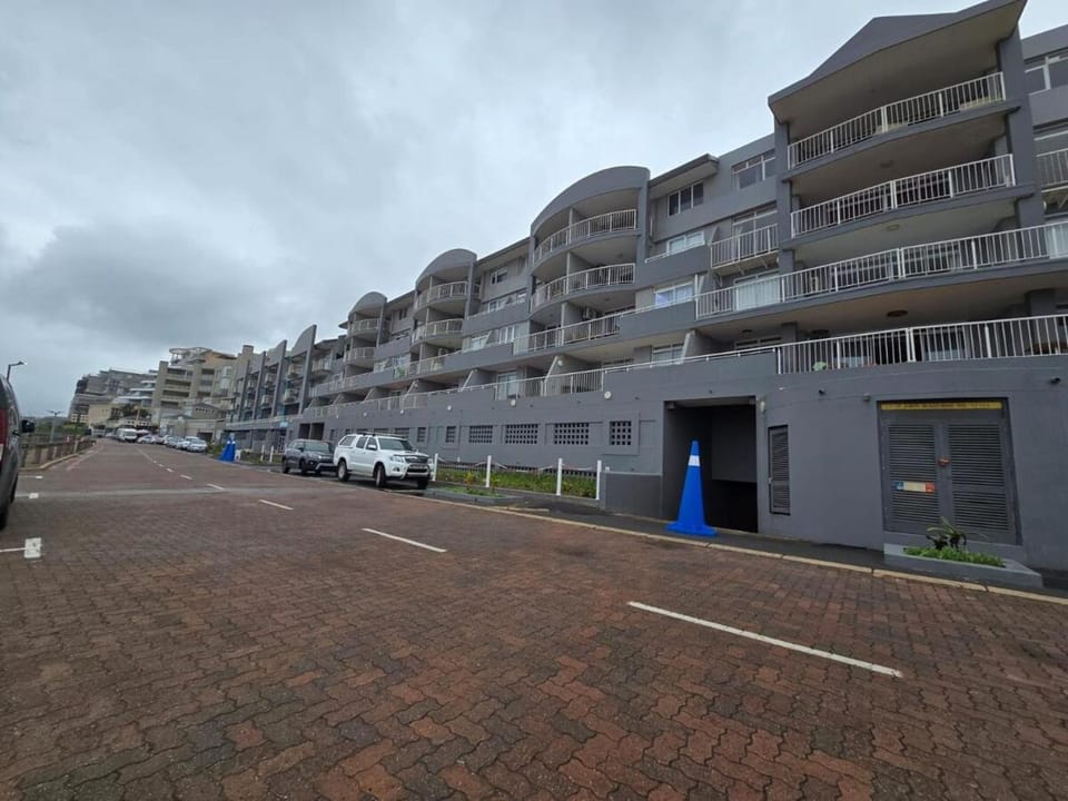 Flat 108 Cozumel, Umdloti Beach Front Apartment in KwaZulu-Natal