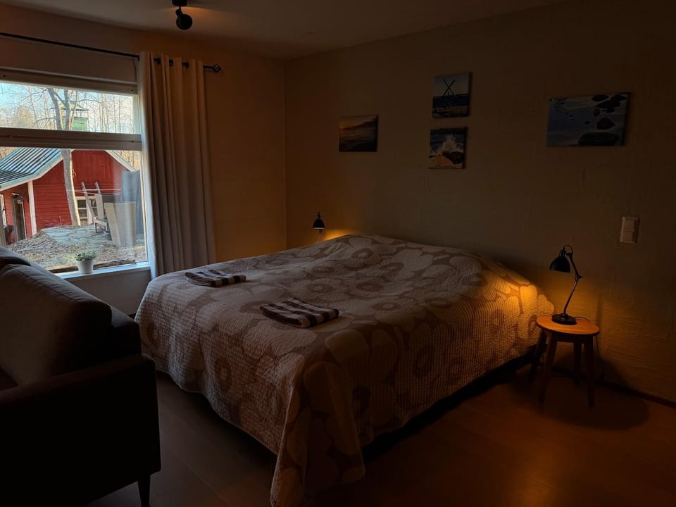 Granit, loft-asunto kallion syleilyssä, ilmainen parkki ja sauna Apartment in Uusimaa