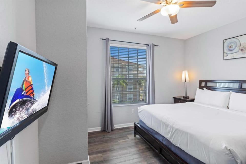 4840-303 Family Condo with Large Balcony & Resort Apartment in Highlands Reserve