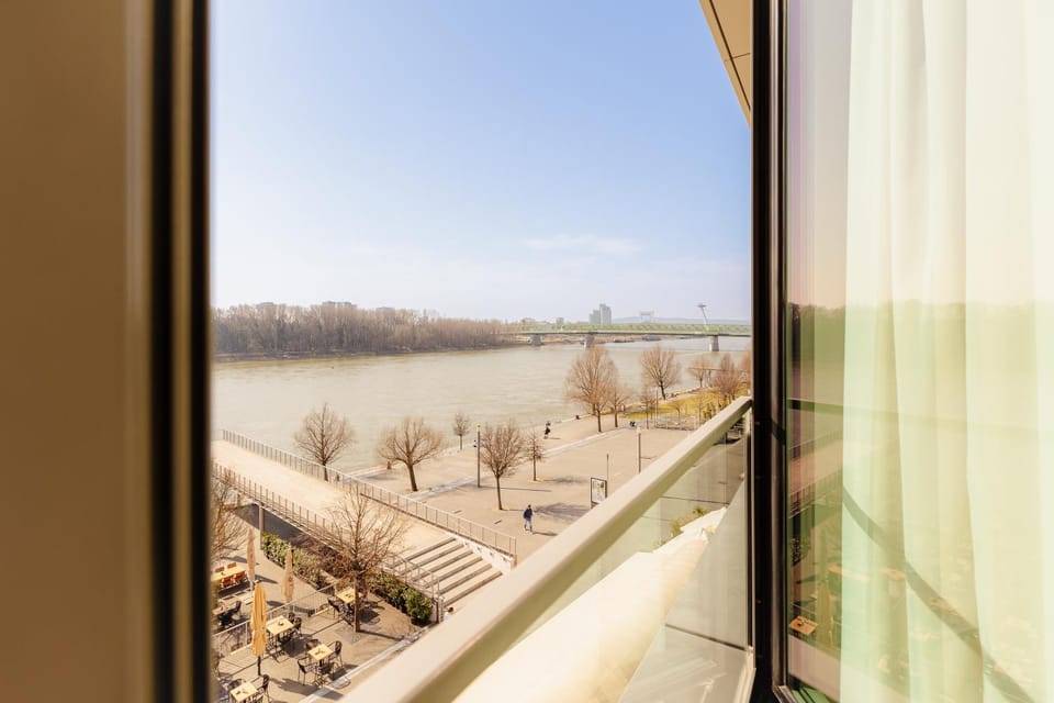 Day, Natural landscape, View (from property/room), Balcony/Terrace, River view