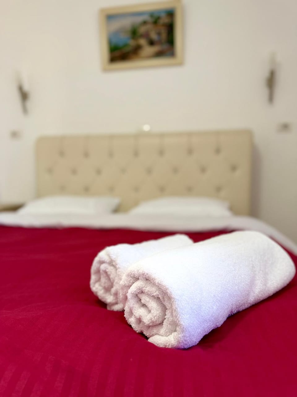 Bed, towels