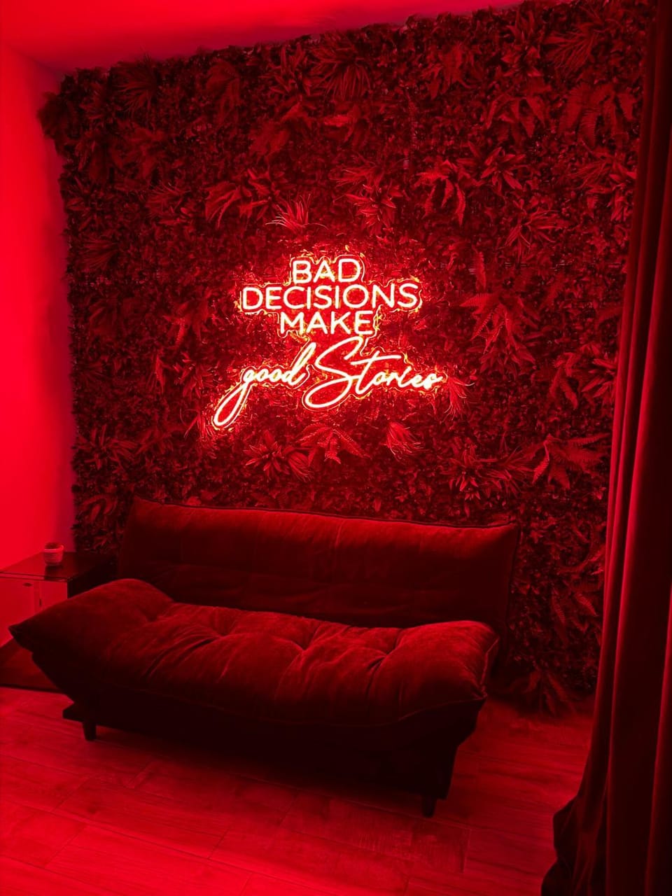 Bed, Living room, Photo of the whole room, Bedroom, Text overlay
