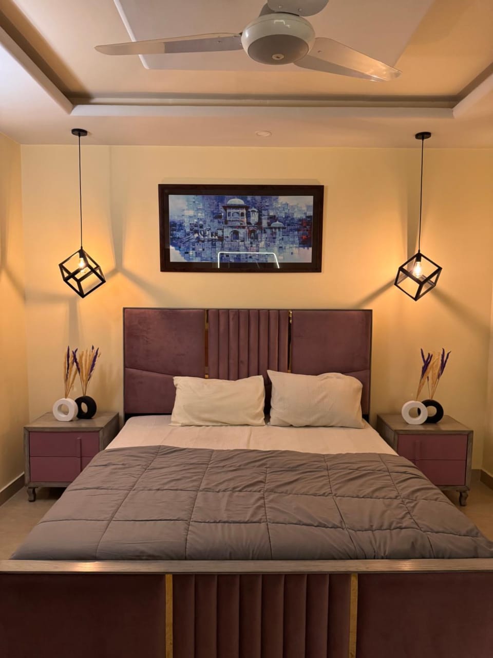 Photo of the whole room, Bedroom, fireplace