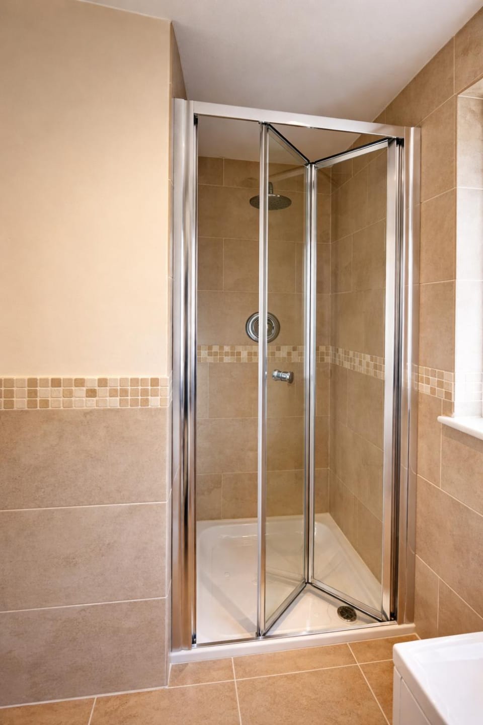Shepherds Bush Central Studio Apartment in London