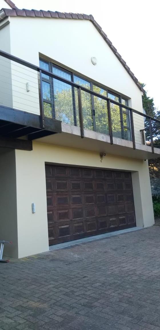 Property building, Patio, Day, Garden, Balcony/Terrace, Balcony/Terrace, Garden view, Parking