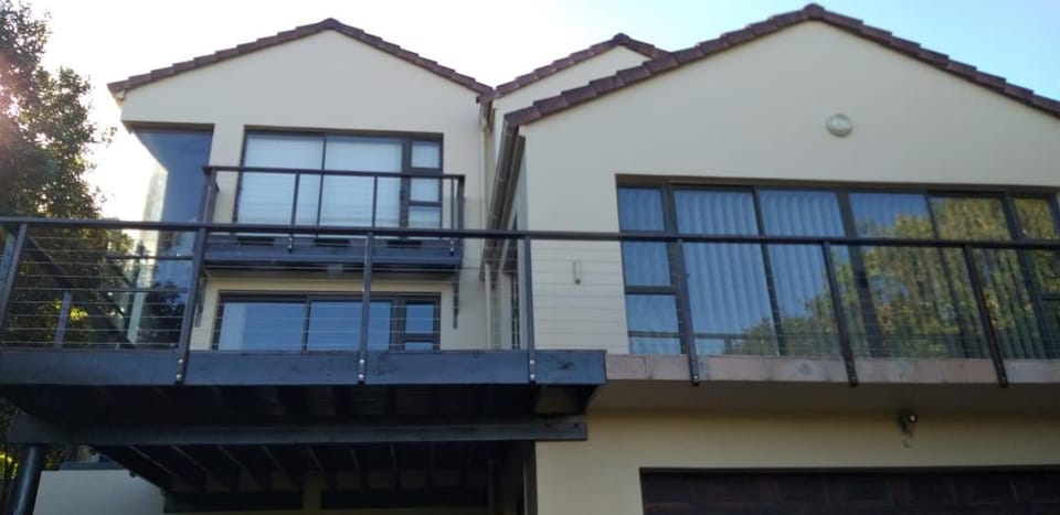Property building, Day, View (from property/room), Balcony/Terrace