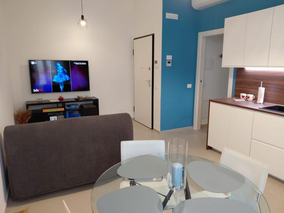 TV and multimedia, Dining area