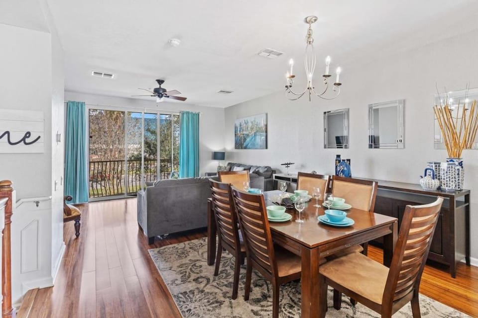 Dining area, Dinner