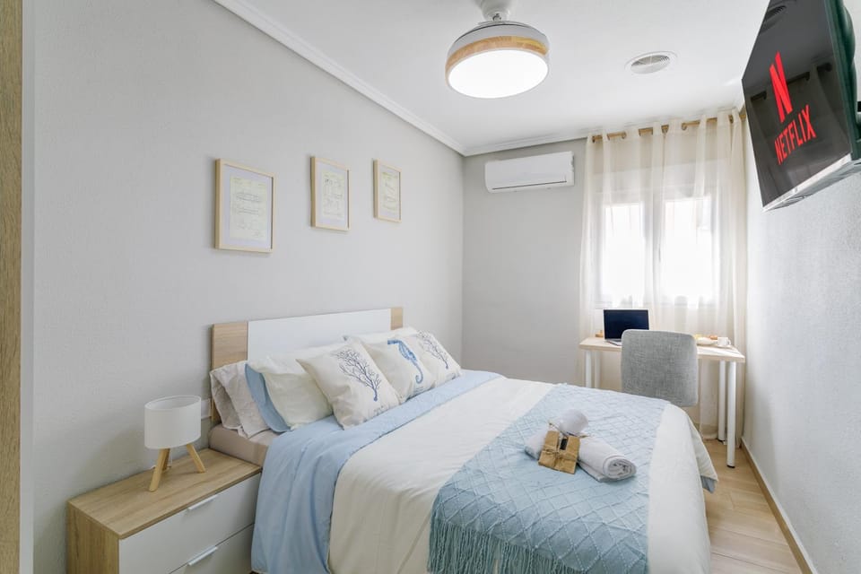 Bed, Sea view, air conditioner