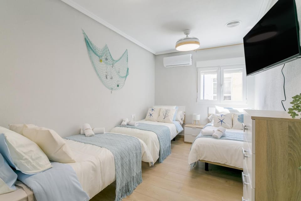 Bed, Sea view