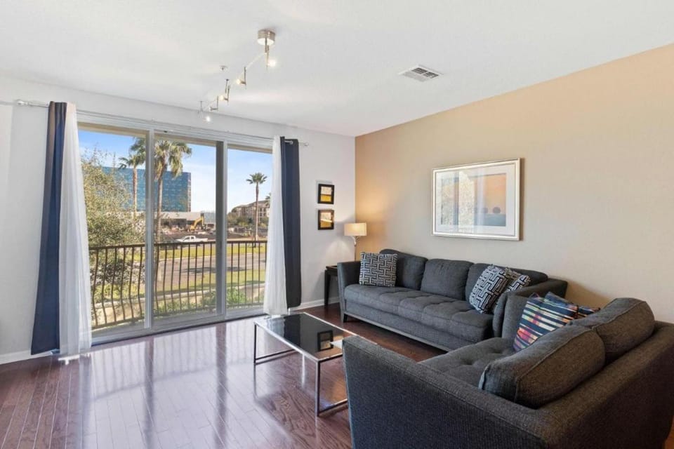 5026-13 Spacious 3BR Townhome at Vista Cay Resort Villa in Orlando