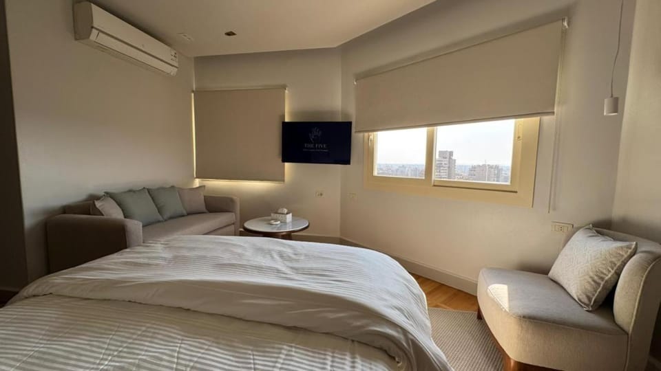 The Five - A01 with City View & Sunset from Above Apartment in Cairo