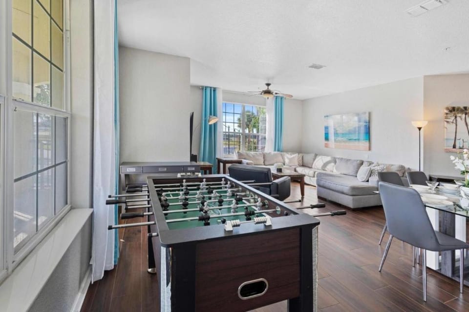 5049#203 Universal4BR Vista Cay Condo with Balcony Apartment in Orlando
