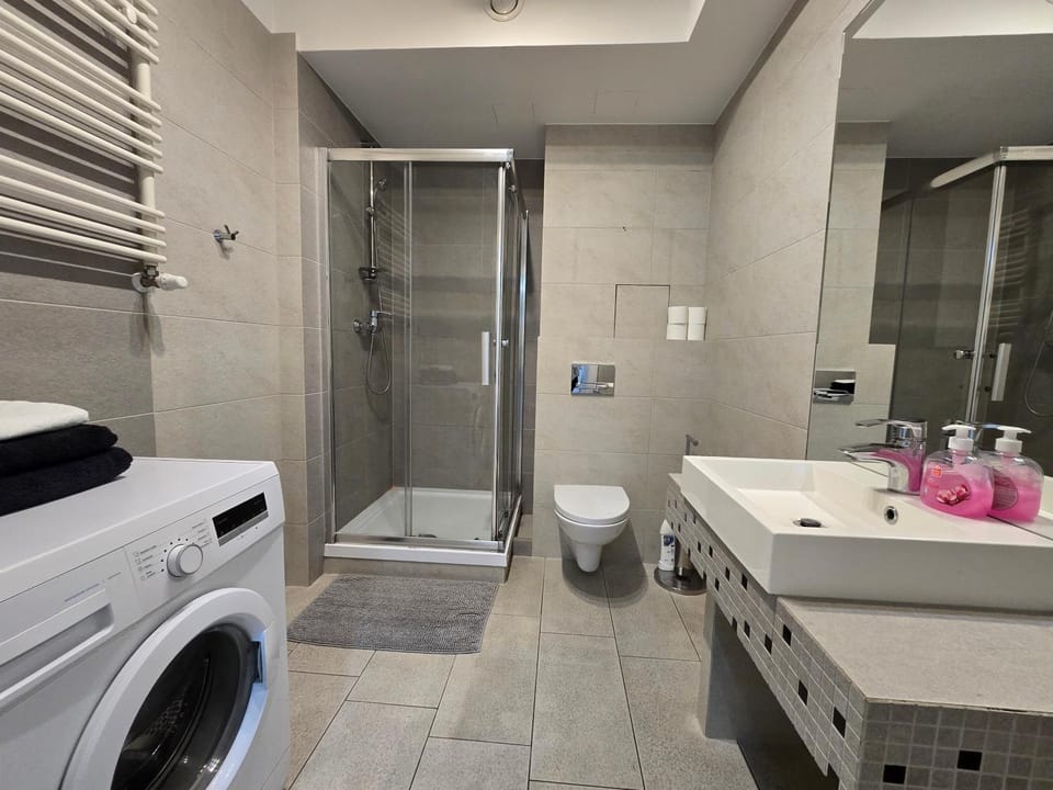 Shower, Bathroom, washing machine