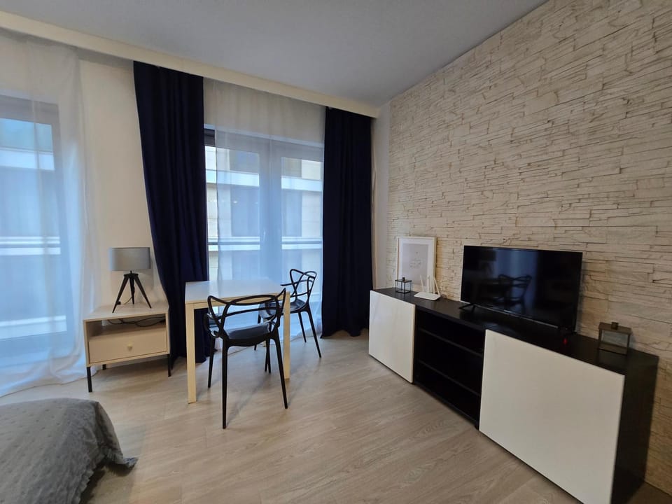 TV and multimedia, Dining area