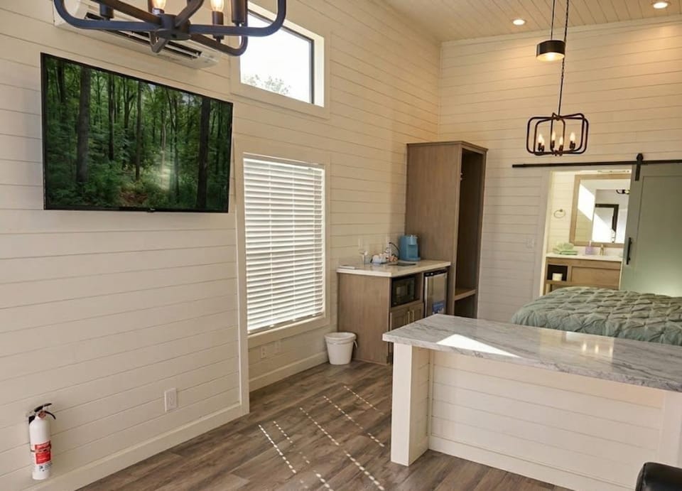 TH26 Sedona Sunrise Tiny Home - 15 min to Sedona House in Cottonwood