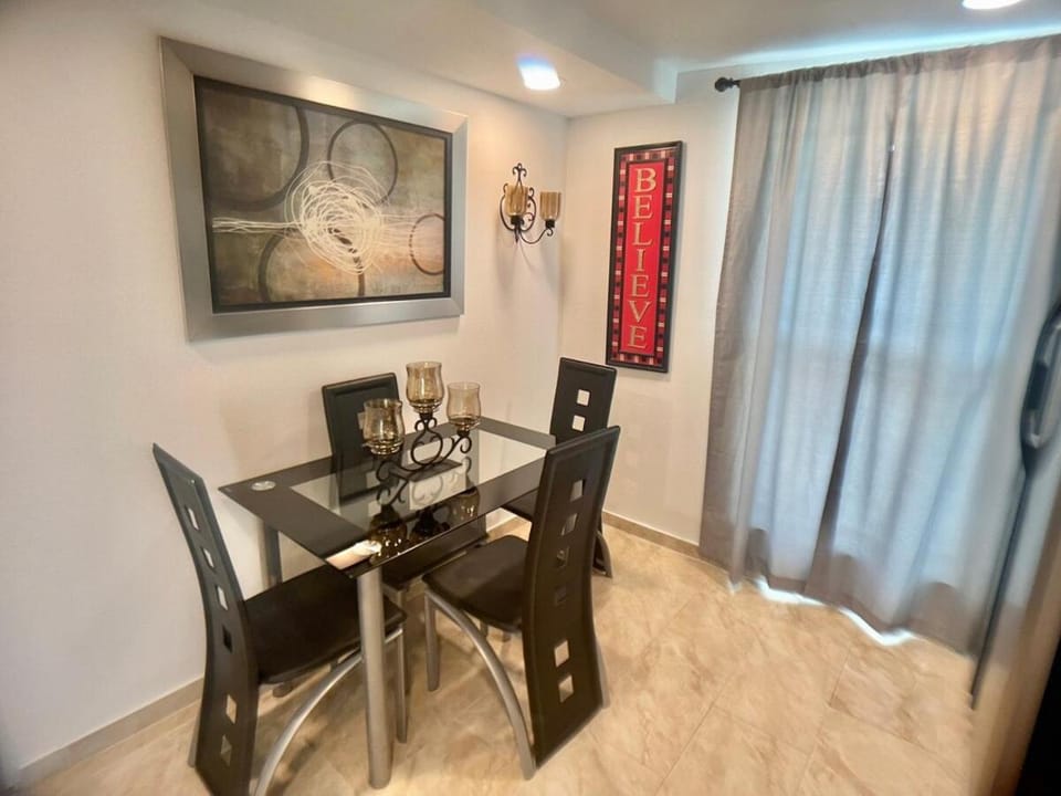La Dolce Vita! Only 5 minutes from the beach in Car Apartment in Florida