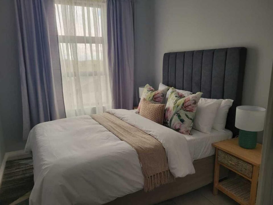 2 Bed 2 Bath Midrand Modern Retreat Apartment in Gauteng