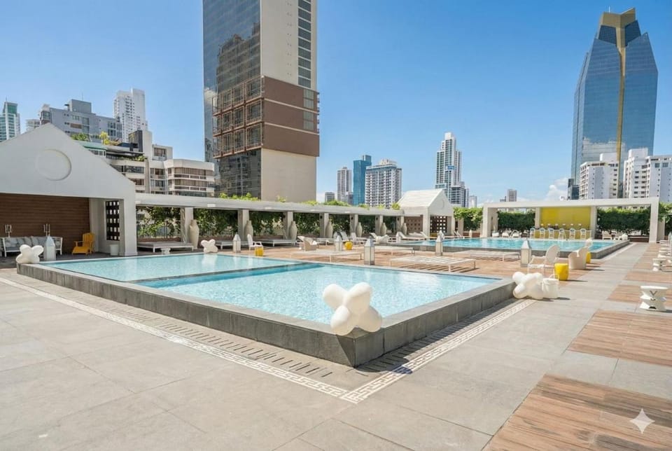 Apartamento con vista al mar en Avenida Balboa 37B Apartment in Panama City, Panama