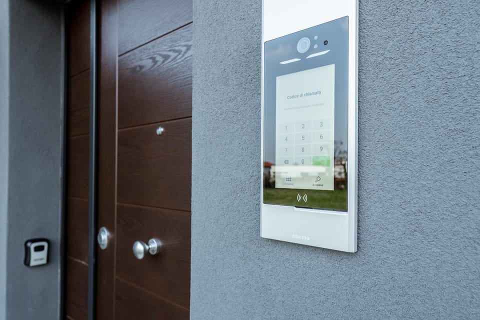 Silvia's Luxury Suites by RentMax Bed and Breakfast in Legnano