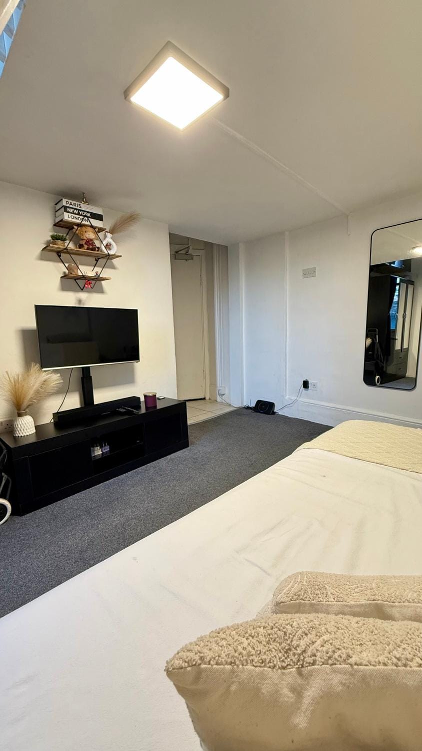Notting Hill Studio Walk to Portobello Market Apartment in City of Westminster