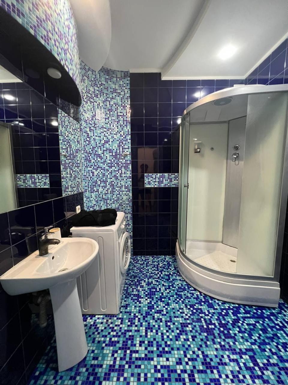 Shower, washing machine
