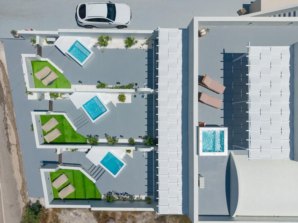 Property building, Day, Bird's eye view, Location