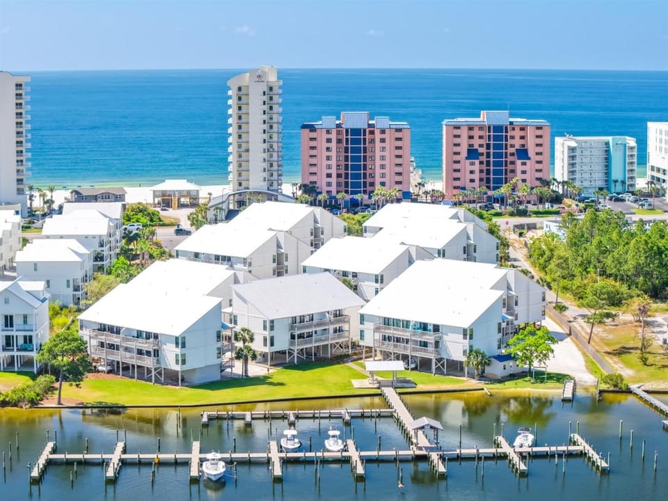 Cotton Bayou- Bring your boat! Summer Vacation Awaits - Free Daily Activities Apartment in Orange Beach