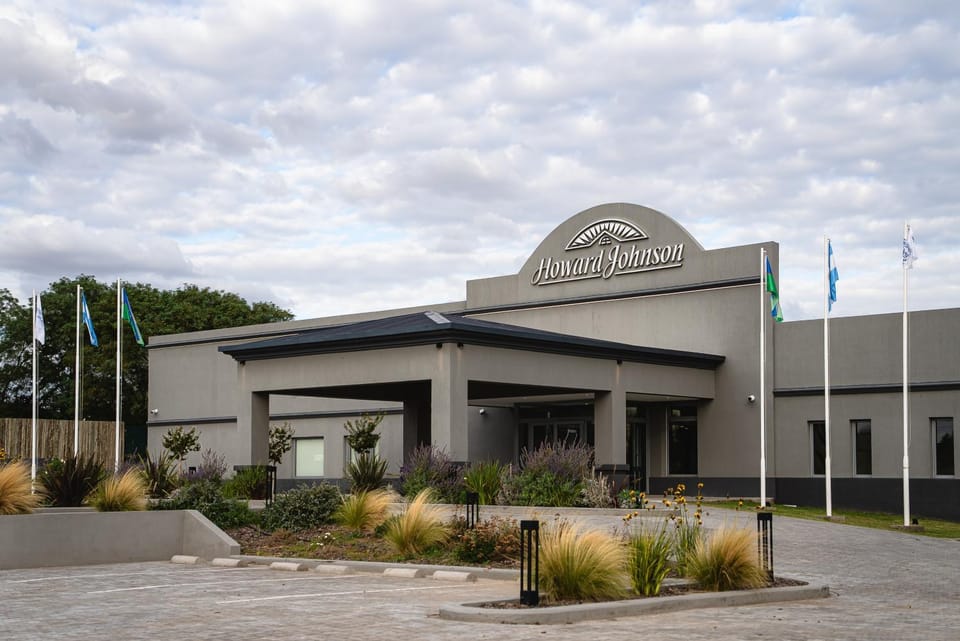 Howard Johnson Hotel, Spa & Convention Center Bahia Blanca Hotel in Bahía Blanca