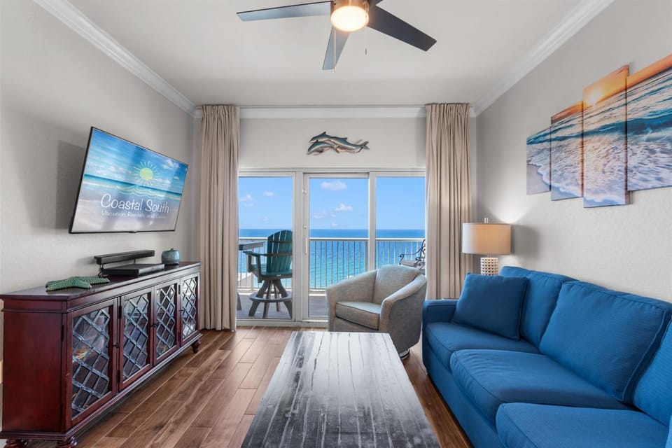 Gorgeous Renovated 2 Bedroom Condo at Crystal Tower! Free Daily Activities! Apartment in West Beach