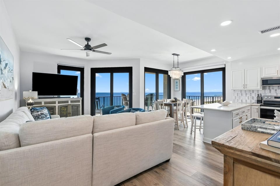 Luxurious 12th Floor Corner Phoenix 7 FREE Parking SPOT! Free Daily Activities! Apartment in Orange Beach