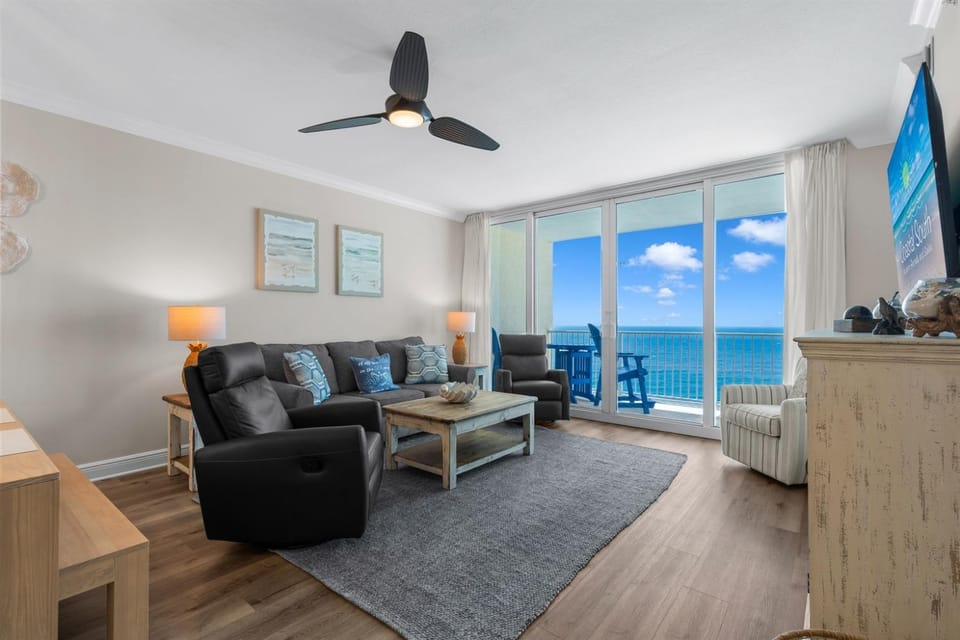Updated 3 Bed 3 Bath on 17th Floor - Walk to Hangout - Fall Family Fun Apartment in Gulf Shores