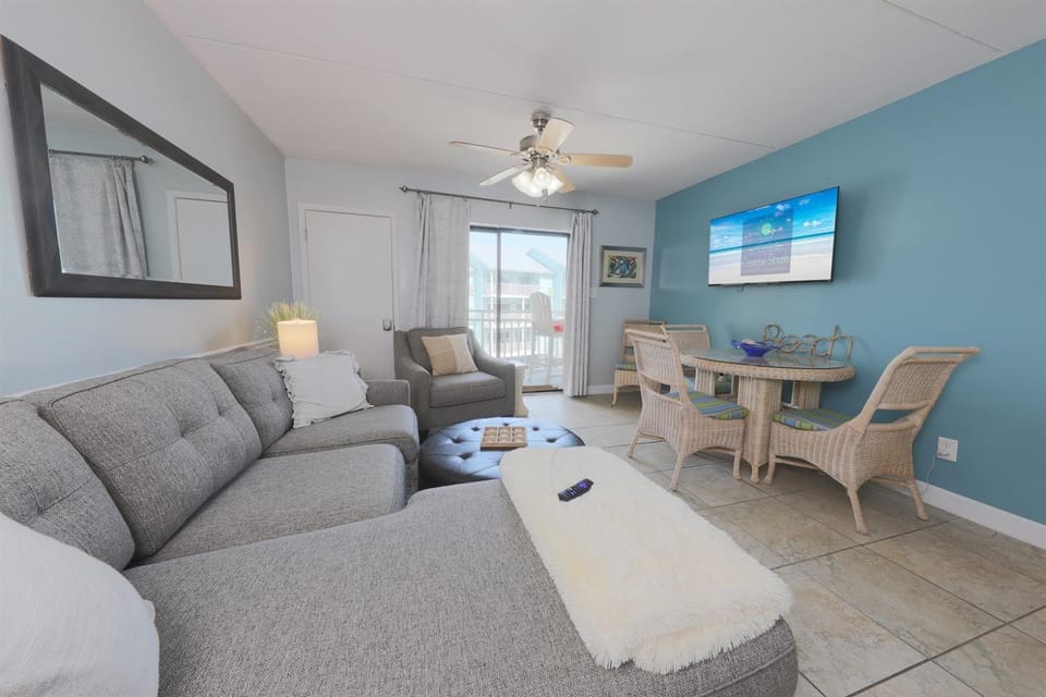 Sugar Beach 2 Bedroom, 2 Bathroom Condo 4 Pools! Free Daily Activities! Apartment in Orange Beach