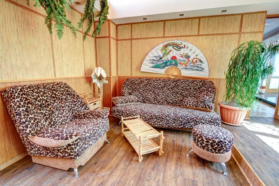 Jungle Apartment in Odessa