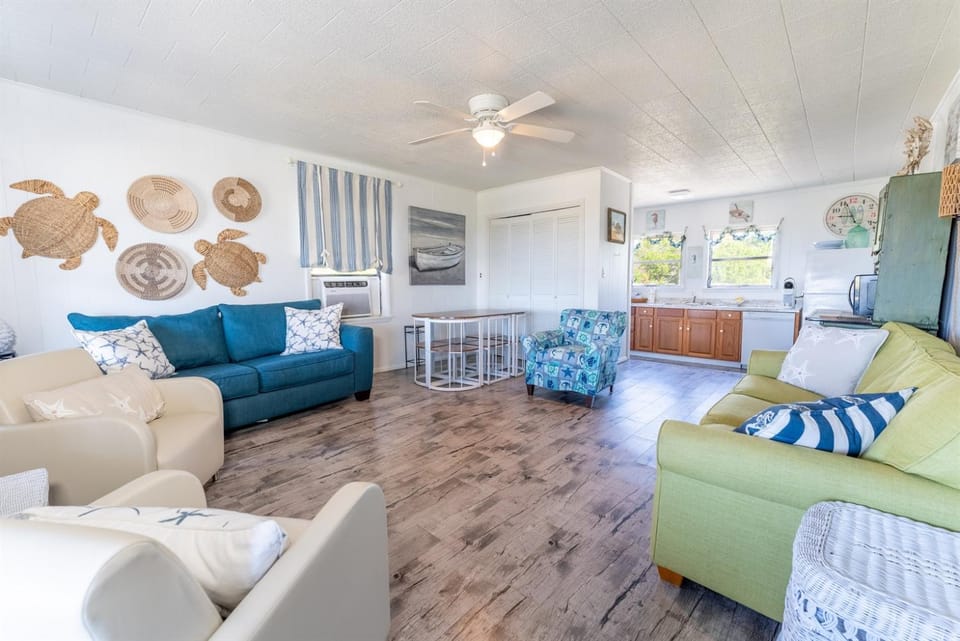 Rustic Beach Bungalow in Secluded Fort Morgan - Free Daily Activities! House in Alabama