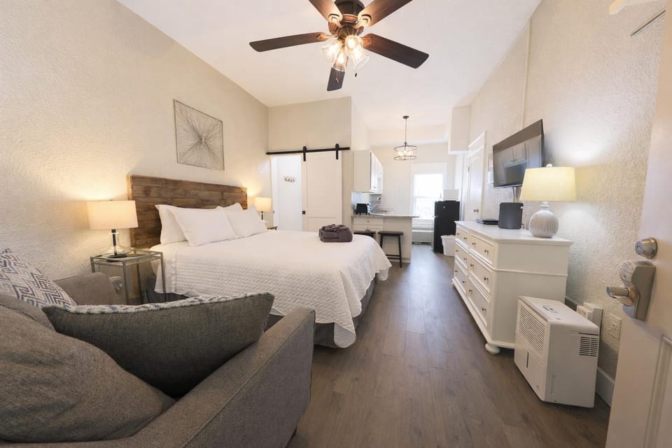 Beachview 324 - Studio Condo w Free Daily Activities Apartment in West Beach