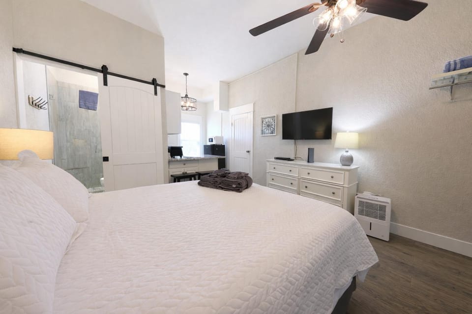 Beachview 324 - Studio Condo w Free Daily Activities Apartment in West Beach